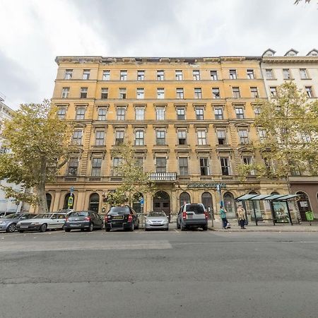 Atlanta Apartment Is In The Heart Of Budapest Exteriör bild