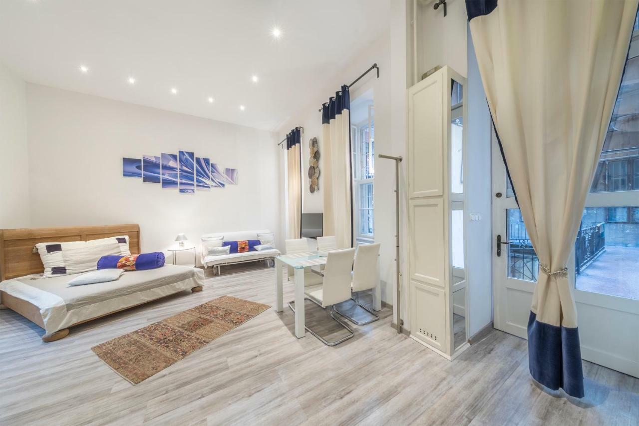 Atlanta Apartment Is In The Heart Of Budapest Exteriör bild